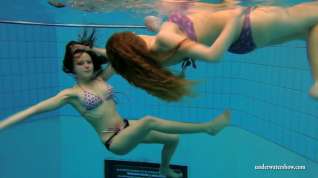 Online film UnderwaterShow Video: Katka and Kristy