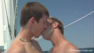 Online film RaunchyTwinks Video: Hot Gay Couple Make Out And Fuck