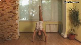 Online film Alla Klassnaja - Gymnastic Video part 1