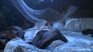 Online film Sorority Girl Spends the Night in Abandoned Haunted Acworth Bedroom