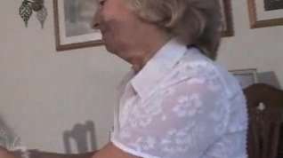 Online film Delightful Granny In Girdle And Seamed Nylons