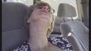 Online film Granny in Car