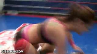 Online film NudeFightClub presents Angel Rivas vs Niki Gold