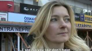 Online film Blonde Czech MILF Jitka slobbers on a big pecker