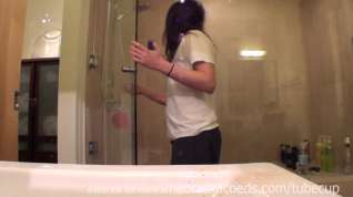 Online film College Teen Filming Herself Masturbating Showering