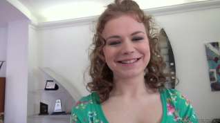 Online film Horny brunette who likes big rods does blowjob to Rocco