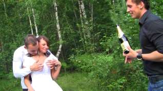 Online film the groom the bride drilled hard in the woods