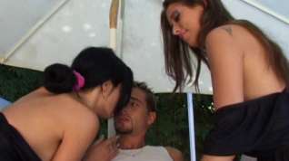 Online film French boss is seduced by two hot teen servants