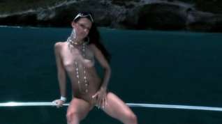 Online film Cute pornstar Aletta gets screwed on the boat