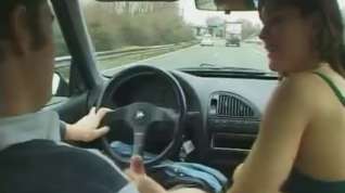 Online film French Wench A42 pipe en voiture et baise en avion