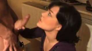 Online film Black Haired Girlfriend Gives A Nasty Orall-Service