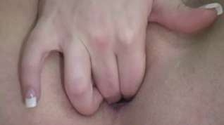 Online film Cheri is using her fingers in order to masturbate