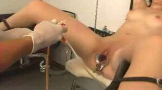 Online film Youthful girl receives speculum and cathater
