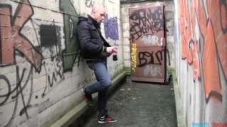 Online film Random gay hookup in a dirty alley